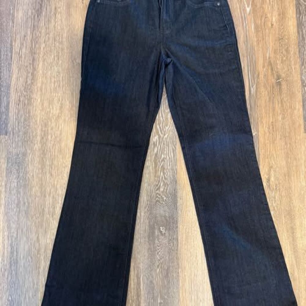 Gloria Vanderbilt Jeans size 8